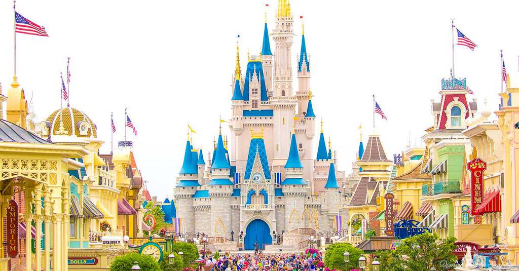 How to Save When You Want to Experience the Magic of Disney